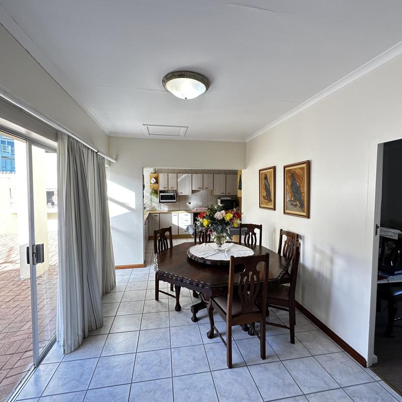 4 Bedroom Property for Sale in Outeniqua Strand Western Cape